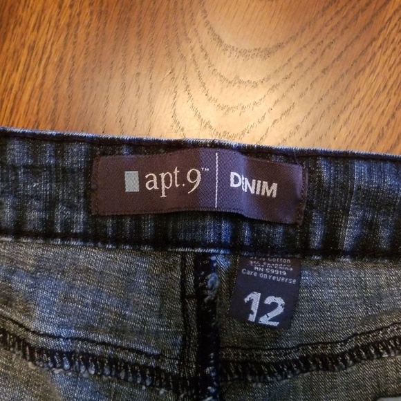 !!FINAL PRICE!! Apt 9 Dress denim shorts. - Picture 3 of 6